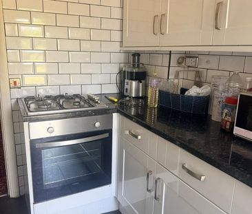 Room in a Shared Flat, Woodford Avenue, IG4 - Photo 6