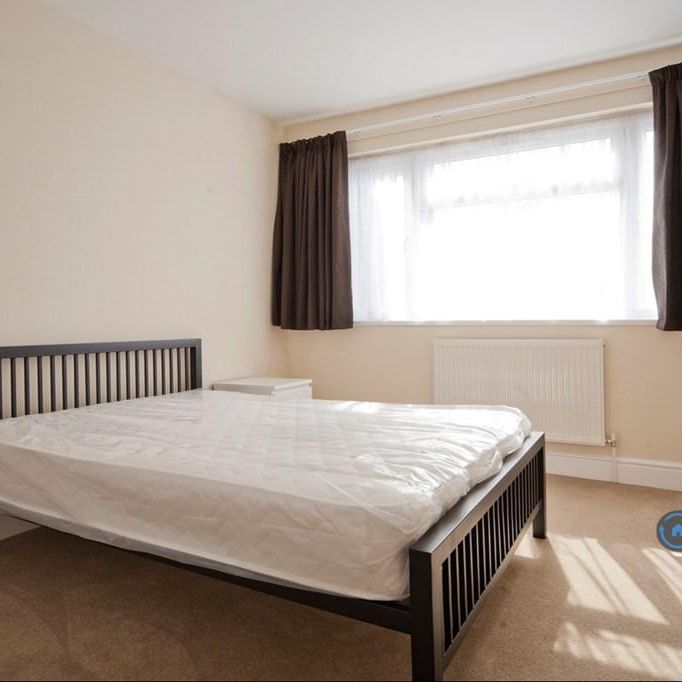 1 bedroom in a house share to rent - Photo 1