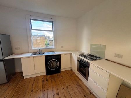 2 bedroom maisonette to rent - Photo 5