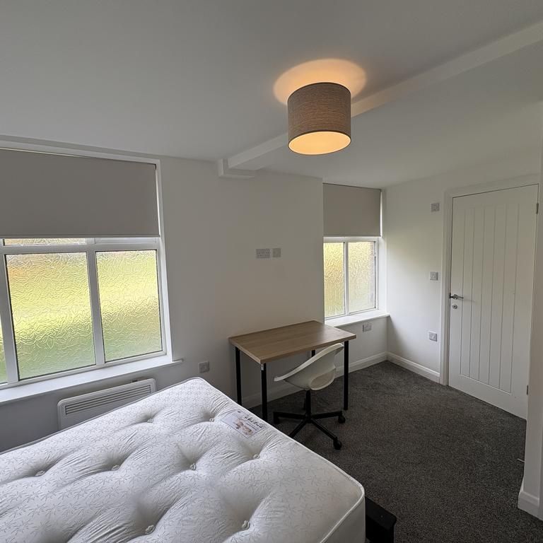 1 bedroom in a house share to rent - Photo 1