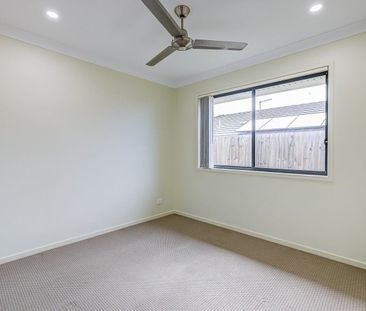 Perfect For The School Run - Walk Straight Across The Road! - Photo 4