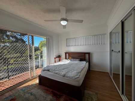 Redcliffe - Photo 2