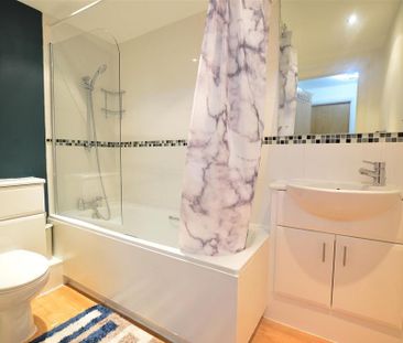 2 bedroom flat to rent - Photo 5