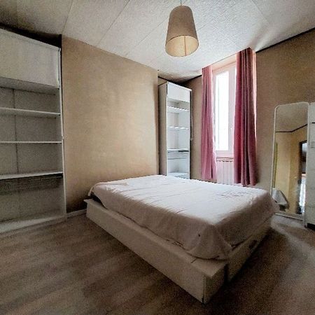 Appartement 3 pièces 56m2 MARSEILLE 2EME 790 euros - Photo 3