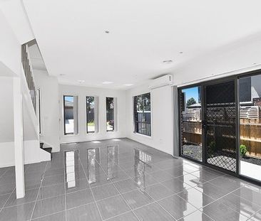 Low Maintenance Living! - Photo 2