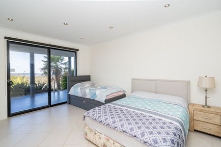 Home For Rent - Photo 4