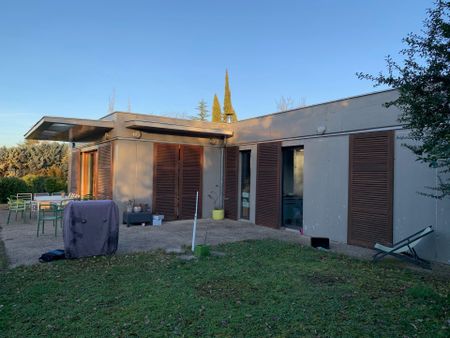 Location Maison 6 pièces 179m² FRANCHEVILLE 69340 - Photo 2