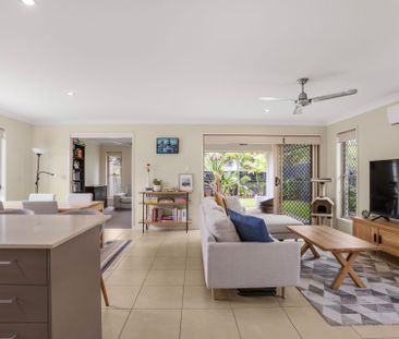 Spacious Family Living in the Heart of Birtinya! - Photo 2