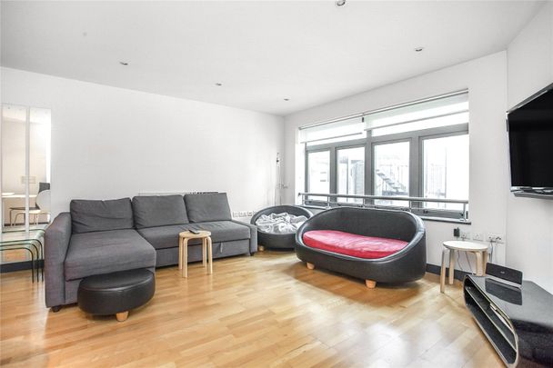 Garden Walk, London, EC2A 3EW - Photo 1