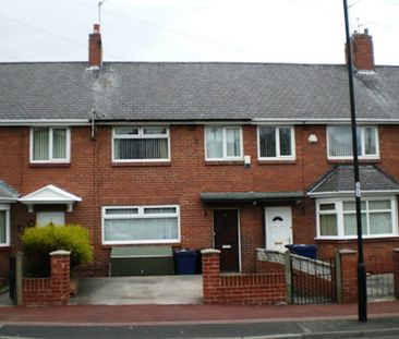 Detached house to rent on - Photo 1