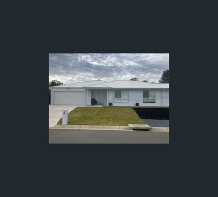 13 McMahon Place, West Wodonga, Vic 3690 - Photo 1