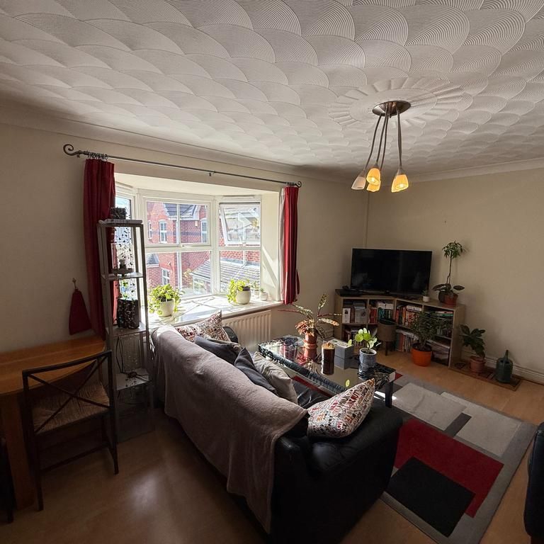 2 bedroom maisonette to rent - Photo 1