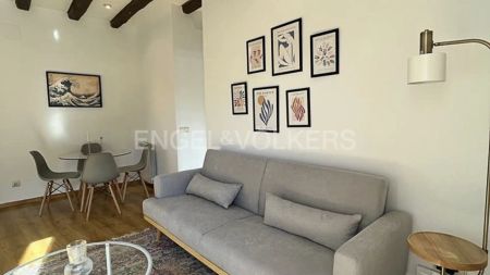 Ático de alquiler en Glorieta de Ruiz Giménez, Universidad - Malasaña - Photo 2