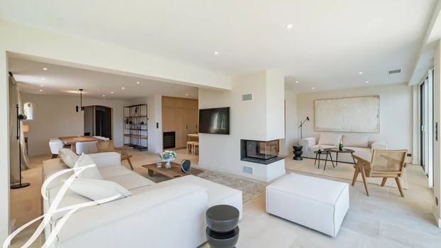 Maison à louer Valbonne - Village, Cote d'Azur, France10 000 EUR / Mois - Photo 1