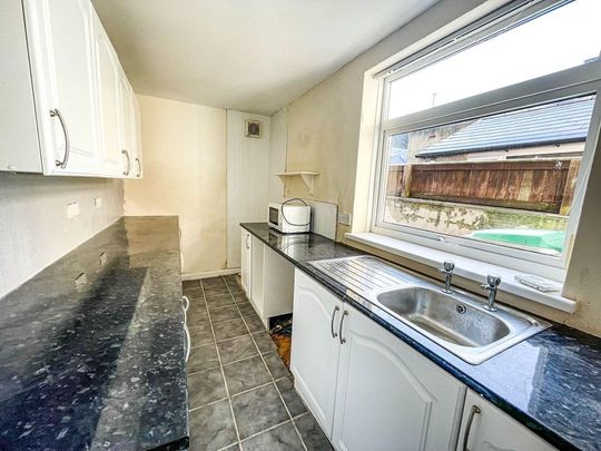 2 bed terraced house to rent in DH7 - Photo 1