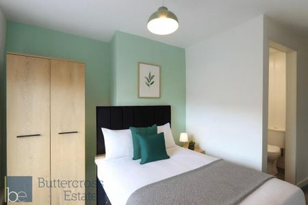 1 bedroom in a house share to rent - Photo 3