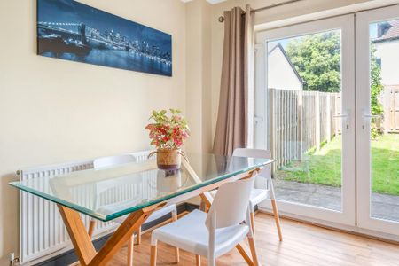 1 bedroom in a house share to rent - Photo 2