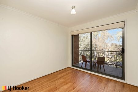 Spacious Unit in Bellevue Apartments - Photo 4