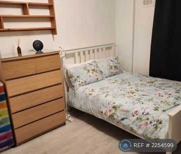 3 bedroom flat to rent - Photo 2