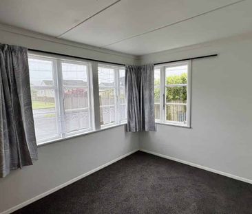 Spacious 2 Bedroom House in Taita - Photo 2