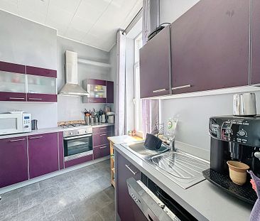 Duplex met drie slaapkamers in Mons - Photo 1