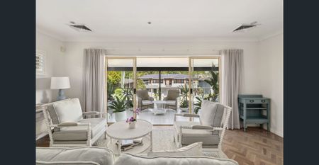 Peaceful Family Retreat Close to Village Cafés, Shops & City Bus - Photo 2