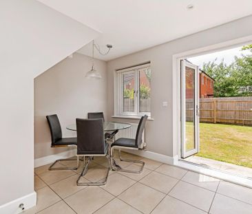 2 bedroom semi-detached house to rent - Photo 3