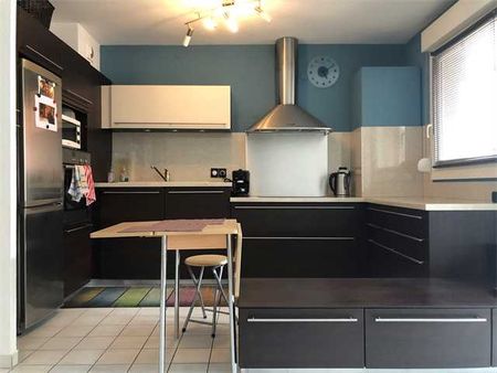 Location Appartement 3 pièces 72m² - Photo 3