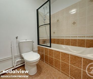 Location Appartement 2 pièces 38m² ST ANDRE LES VERGERS 10120 - Photo 4