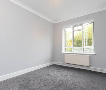 3 Bed Flat, Mapesbury Road, NW2 - Photo 2