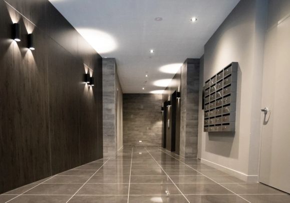 A beautifully presented, light and bright two bedroom apartment - Photo 1