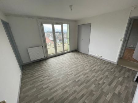 Location - Appartement T4 - 65 m² - Montbéliard - Photo 3