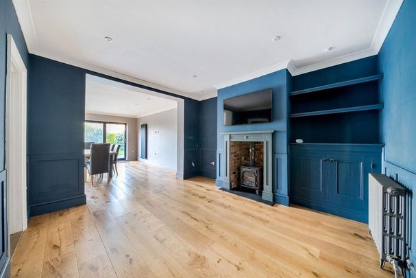 4 bedroom detached house to rent - Photo 1