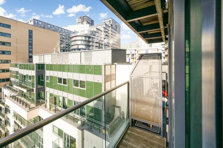 2 bedroom flat to rent - Photo 2