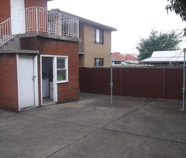 Spacious one bedroom apartment in a Small Block - Photo 2