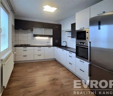 Pronájem světlého bytu 3+1 s balkonem a parkovacím místem | Nehvizd... - Photo 4