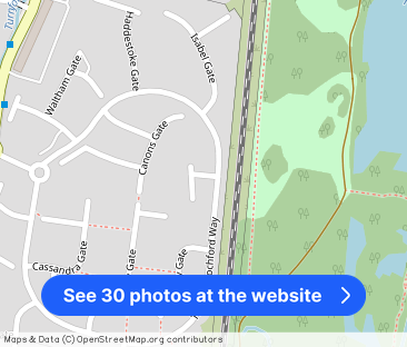 Helens Gate, Cheshunt, EN8 - Photo 1