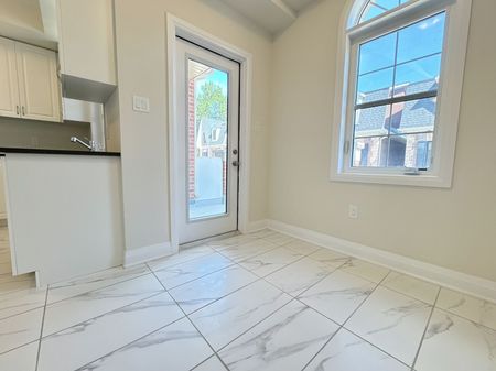 For Lease - 9805 Keele Street, Vaughan, Ontario - Photo 2