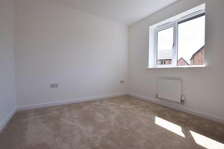 3 Bedroom Detached To Let - Photo 4