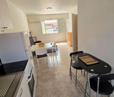 Marignane dans une petite copropriété de 8 lots studio avec cabine ... - Photo 4