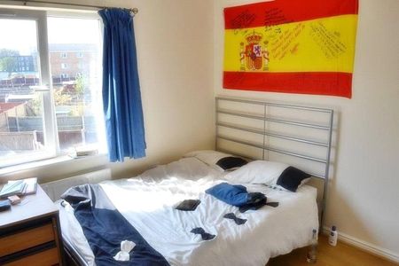 4 bedroom terraced house to rent - Photo 3