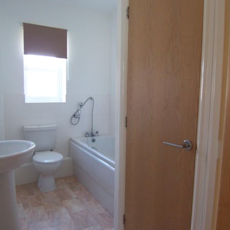 2 bedroom apartment to rent - Photo 3