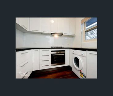 Riverside Studio Living - Photo 4