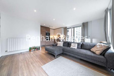 Whiting Way, Surrey Quays, SE16 - Photo 2