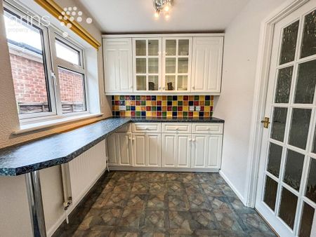 3 bedroom detached house to rent - Photo 3