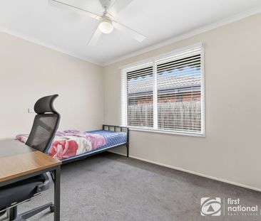 Charming Family Home in Prime Cranbourne Location - Photo 5