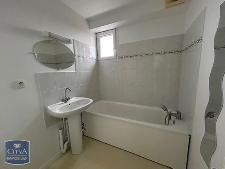 Location Appartement 2 pièces 45m² LOOS 59120 - Photo 3