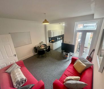 6 Bed Terraced House, Lytham Road, LE2 - Photo 3