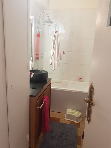 Location Appartement 3 pièces 62m² ORLEANS 45000 - Photo 4