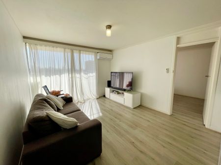 CITY VIEWS! Spacious 1 Bedroom, 1 Bathroom apartment in a secure complex! - Photo 2